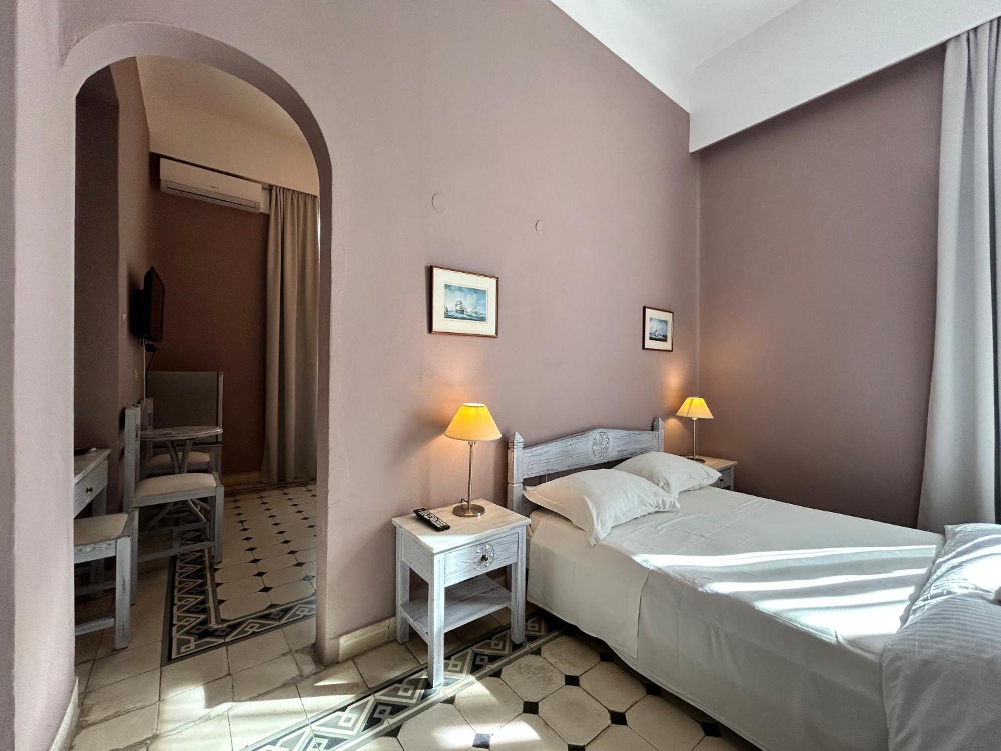 Tinion Urban Hotel Tinos ภายนอก รูปภาพ